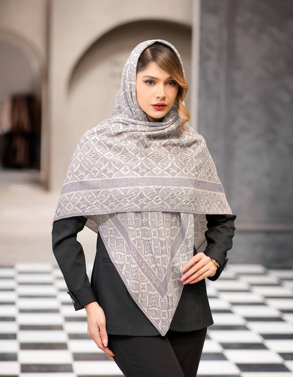 روسری پلیسه سبک رنگبندی